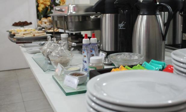 Hotel Express - Leva E Busca No Aeroporto Gratis 24 Horas Varzea Grande  Bagian luar foto